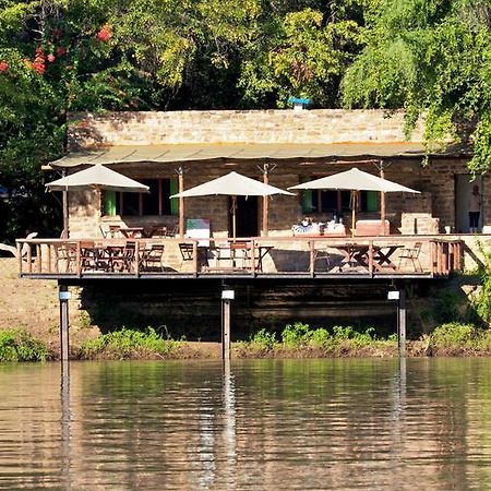 Kunene River Lodge Ehomba Extérieur photo